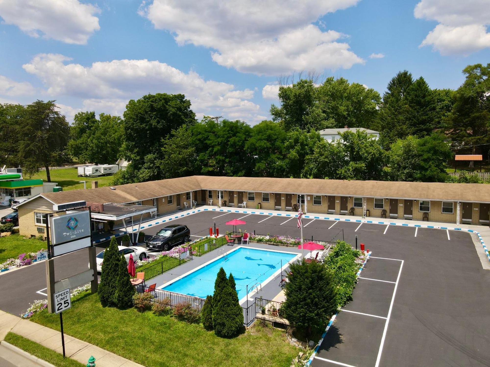 Twi-Lite Inn Фронт-Ройал Экстерьер фото