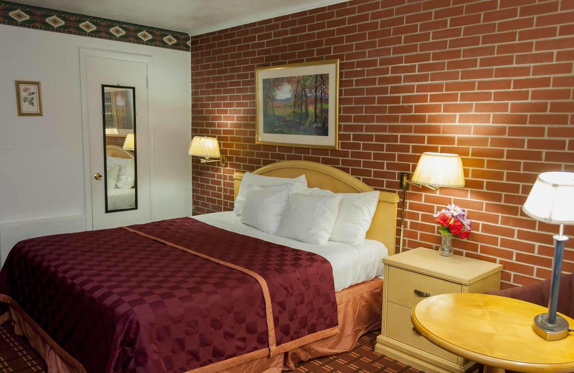Twi-Lite Inn Фронт-Ройал Экстерьер фото